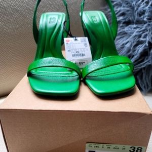 Zara Green Pumps